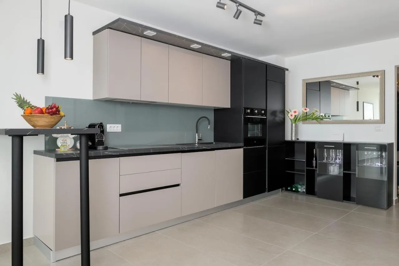 Liberty Hill Apartment Labin